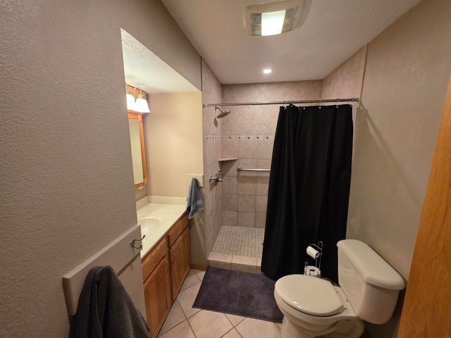 1208 N 2nd Street, Manchester, IA 52057