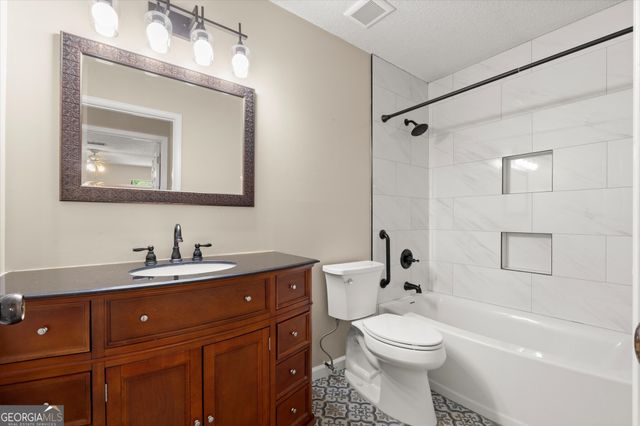 705 Barrington Hills Drive, Atlanta, GA 30350