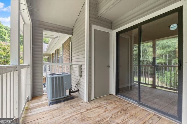 705 Barrington Hills Drive, Atlanta, GA 30350