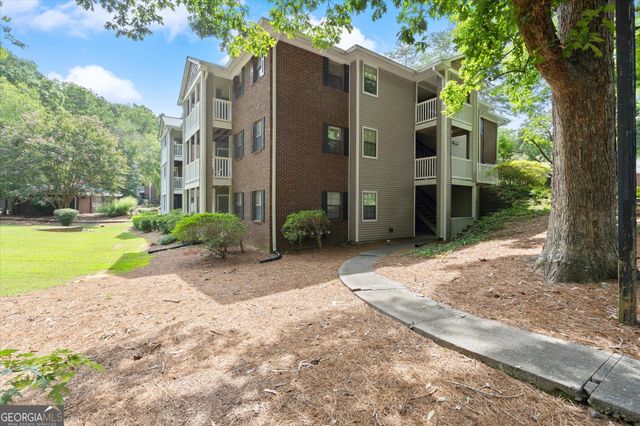 705 Barrington Hills Drive, Atlanta, GA 30350