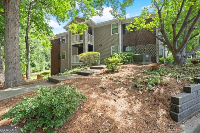 705 Barrington Hills Drive, Atlanta, GA 30350