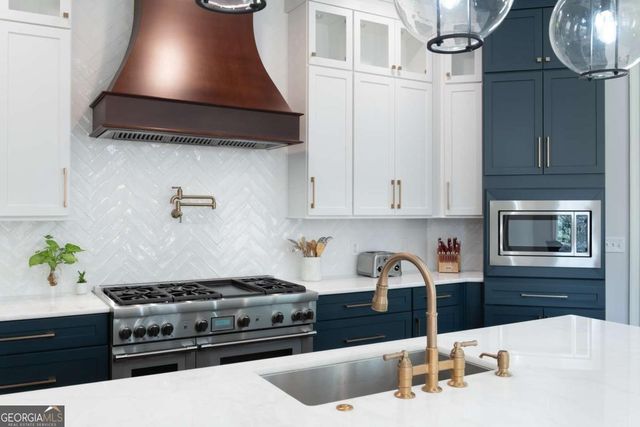 1155 Crest Valley Drive NW, Sandy Springs, GA 30327