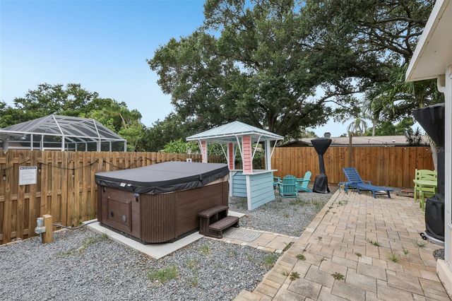13801 87TH AVENUE, Seminole, FL 33776