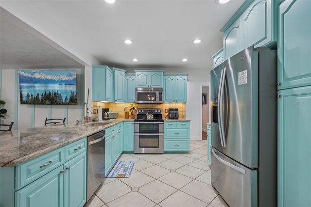 13801 87TH AVENUE, Seminole, FL 33776