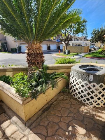 3410 E Glastonbury Lane A, Orange, CA 92869