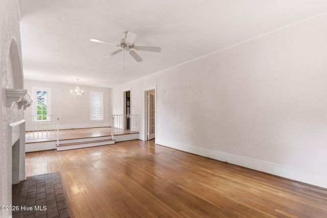 1411 Hawthorne Road, Wilmington, NC 28403