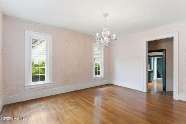 1411 Hawthorne Road, Wilmington, NC 28403