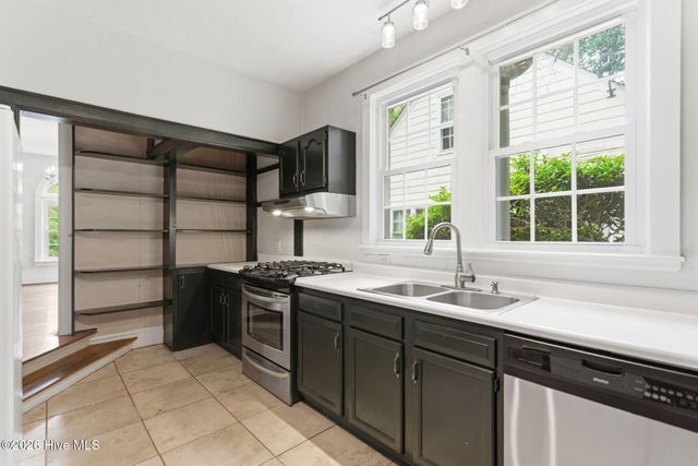 1411 Hawthorne Road, Wilmington, NC 28403
