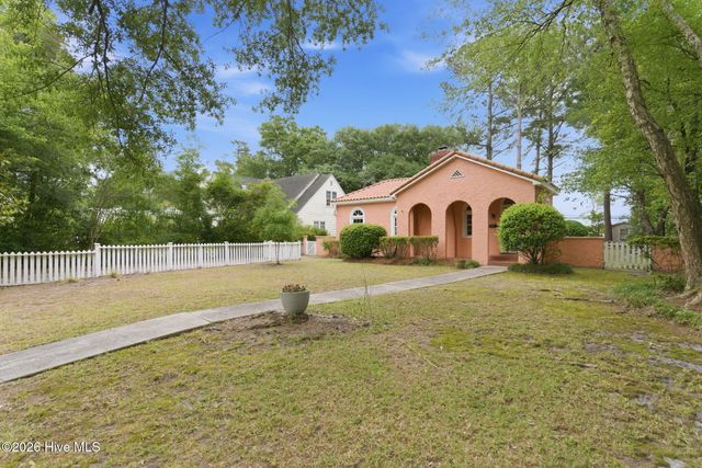 1411 Hawthorne Road, Wilmington, NC 28403