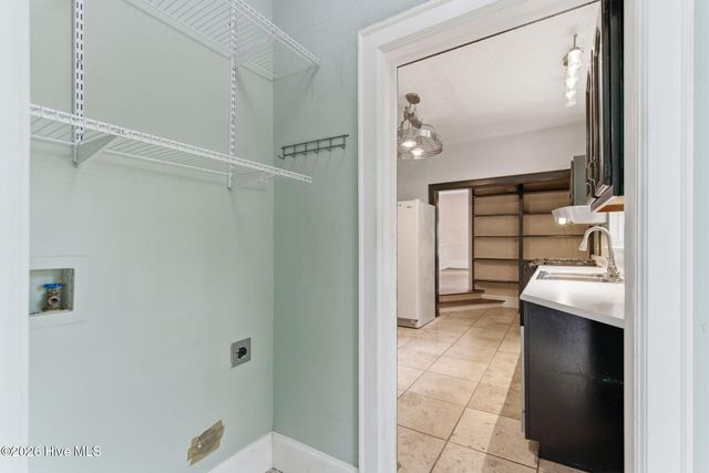 1411 Hawthorne Road, Wilmington, NC 28403