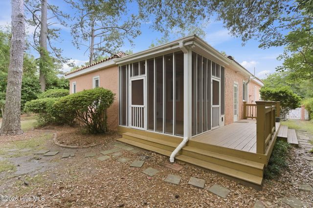 1411 Hawthorne Road, Wilmington, NC 28403