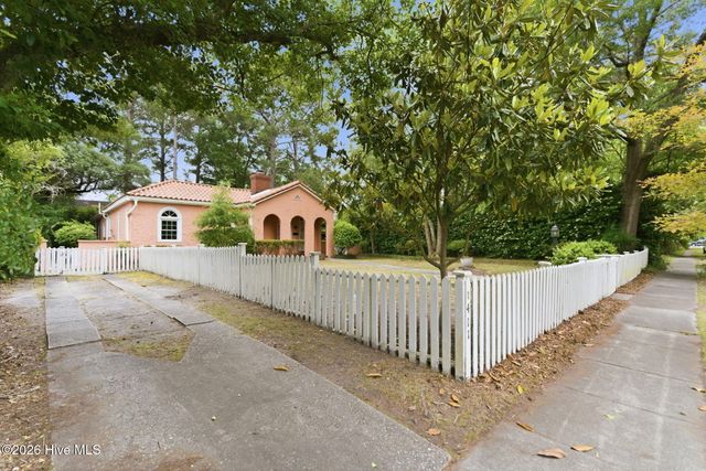 1411 Hawthorne Road, Wilmington, NC 28403
