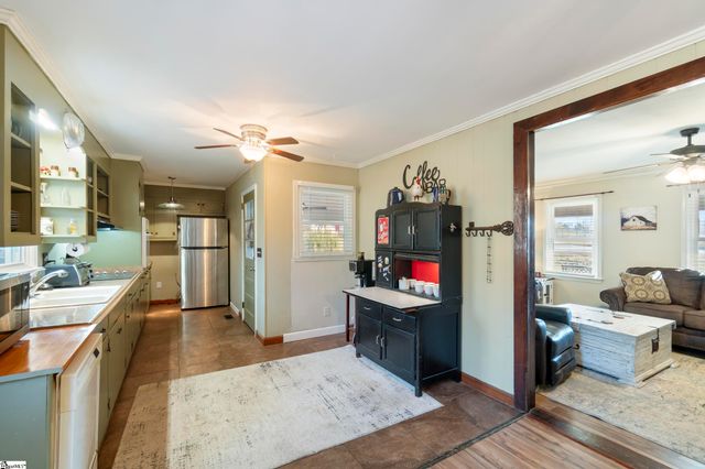 214 Lakeview Terrace, Simpsonville, SC 29681