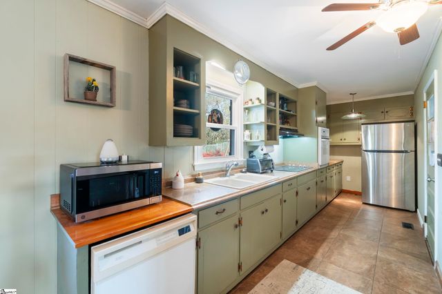 214 Lakeview Terrace, Simpsonville, SC 29681