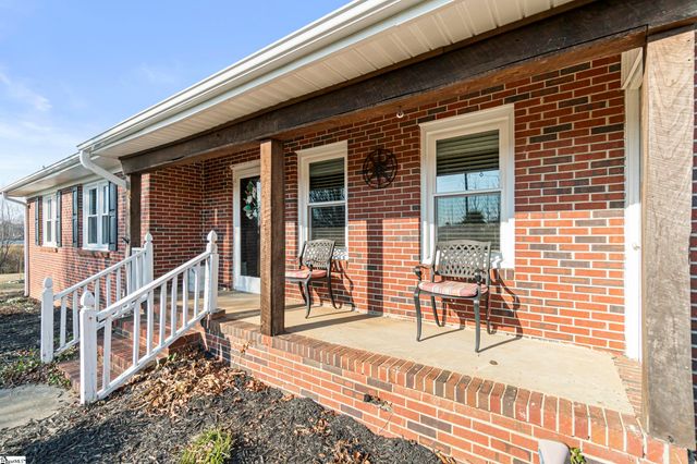 214 Lakeview Terrace, Simpsonville, SC 29681