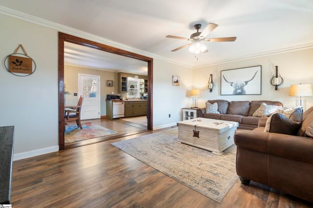 214 Lakeview Terrace, Simpsonville, SC 29681