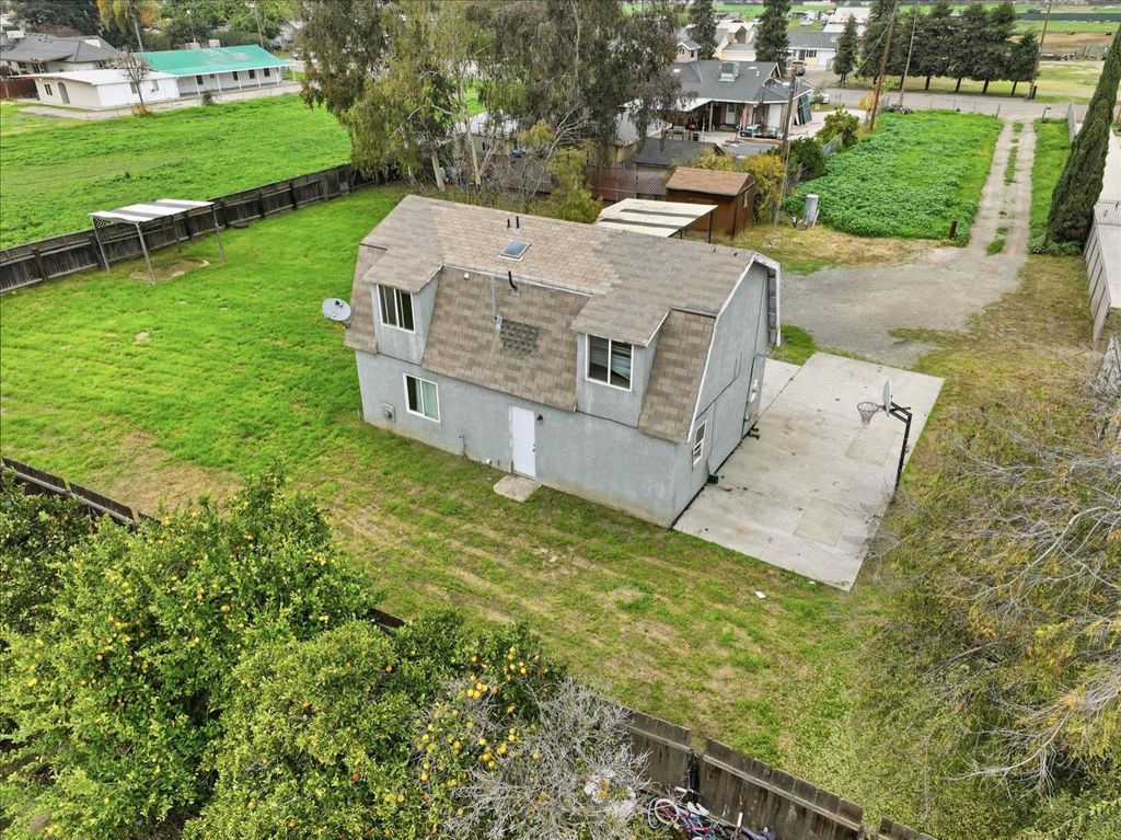 Image 27 of property listing at 185 E Fantz Avenue, Fresno, CA 93706