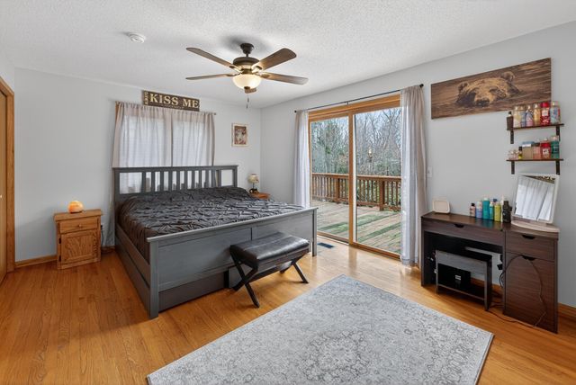 2871 320th Avenue NW, Cambridge, MN 55008