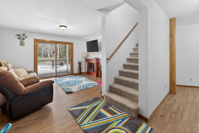 2871 320th Avenue NW, Cambridge, MN 55008