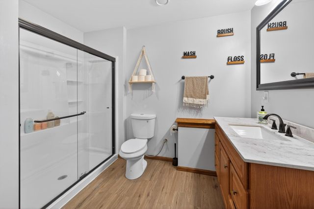 2871 320th Avenue NW, Cambridge, MN 55008