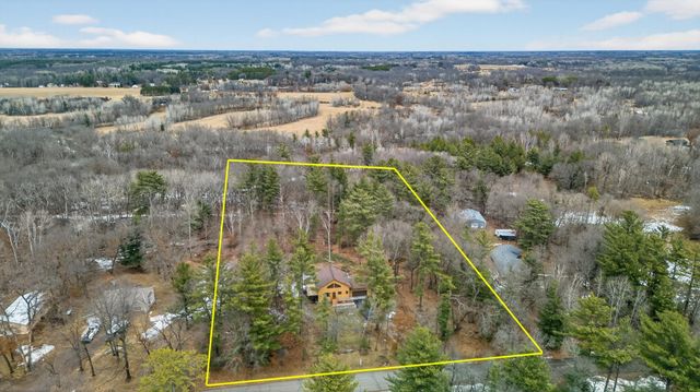 2871 320th Avenue NW, Cambridge, MN 55008