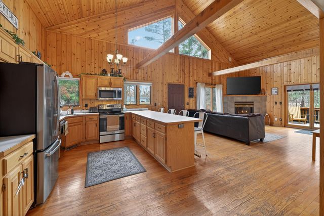 2871 320th Avenue NW, Cambridge, MN 55008