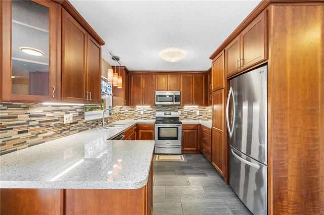 914 CARLTON ROAD, Tarpon Springs, FL 34689