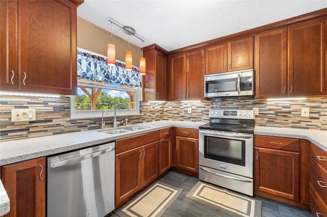 914 CARLTON ROAD, Tarpon Springs, FL 34689