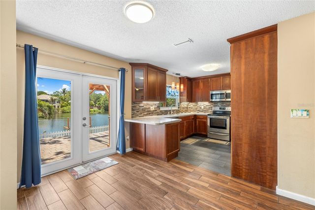 914 CARLTON ROAD, Tarpon Springs, FL 34689