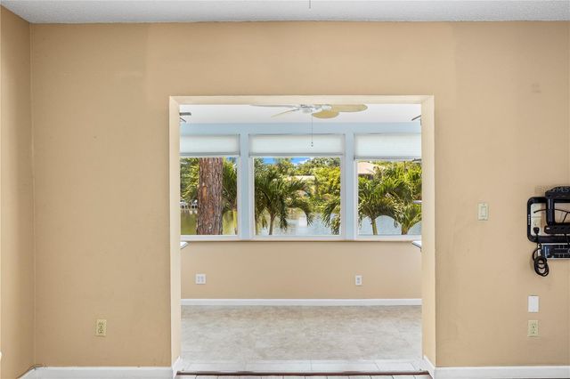 914 CARLTON ROAD, Tarpon Springs, FL 34689