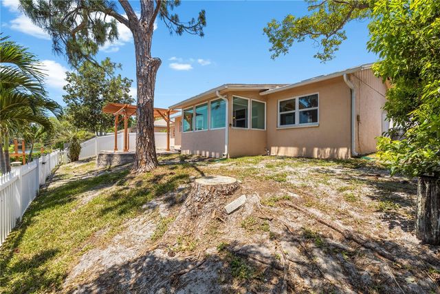 914 CARLTON ROAD, Tarpon Springs, FL 34689