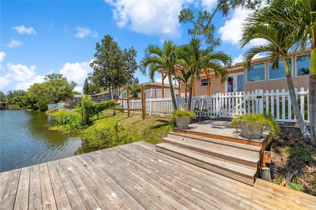 914 CARLTON ROAD, Tarpon Springs, FL 34689