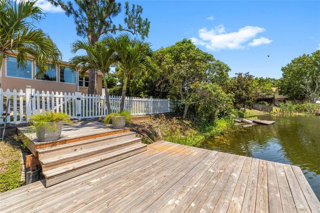 914 CARLTON ROAD, Tarpon Springs, FL 34689