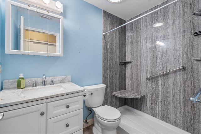 914 CARLTON ROAD, Tarpon Springs, FL 34689