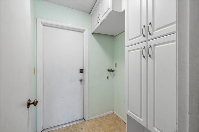 914 CARLTON ROAD, Tarpon Springs, FL 34689