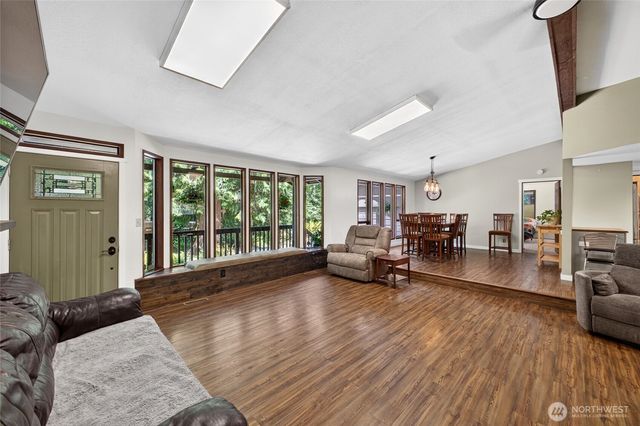 21005 197th Avenue E, Orting, WA 98360