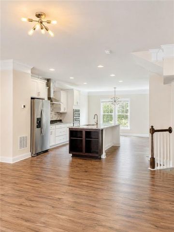 1998 Bryant Park Lane, Decatur, GA 30033