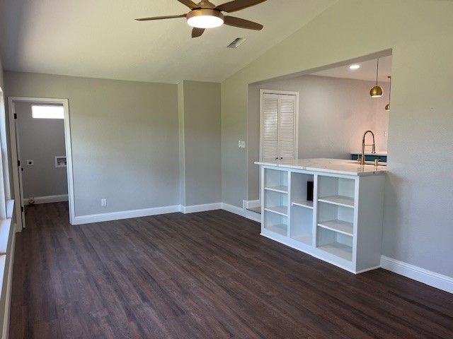 741 14th Street, Grand Prairie, TX 75050