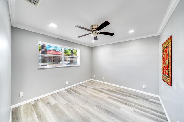 154 Lake Dora Drive, West Palm Beach, FL 33411