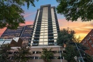 2100 3rd Avenue #1401, Seattle, WA 98121