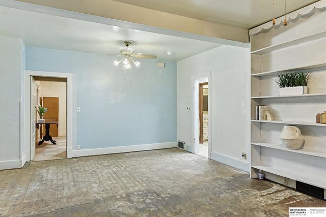 7916 N 30th Street, Omaha, NE 68122