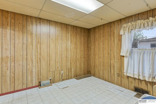 7916 N 30th Street, Omaha, NE 68122