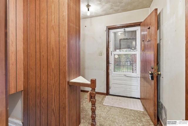 7916 N 30th Street, Omaha, NE 68122