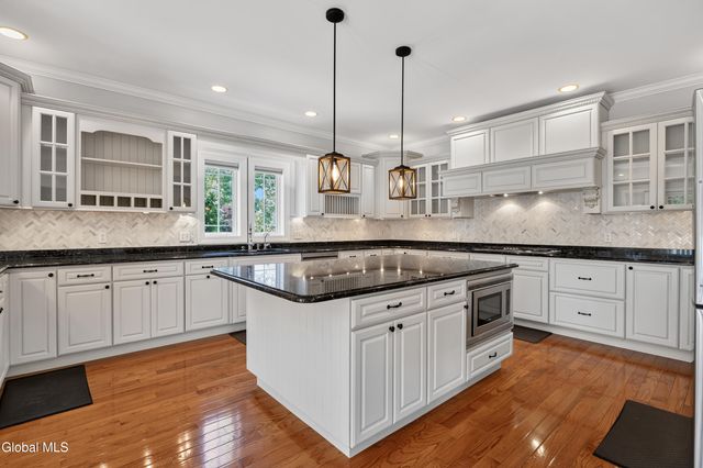 9 Sweetbriar Drive, Wilton, NY 12831