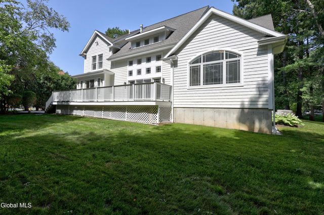 9 Sweetbriar Drive, Wilton, NY 12831