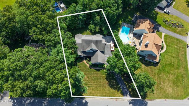 9 Sweetbriar Drive, Wilton, NY 12831