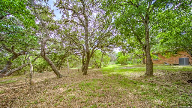 105 Walnut Grove Rd, Boerne, TX 78006