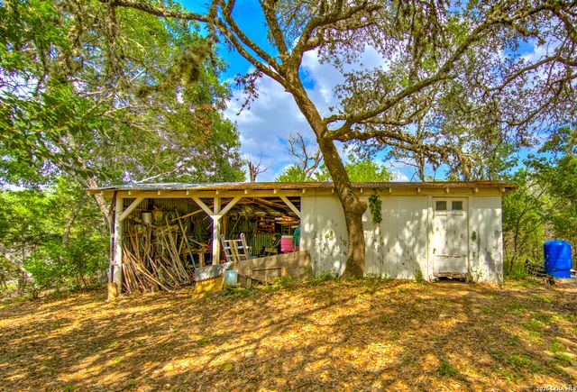 105 Walnut Grove Rd, Boerne, TX 78006