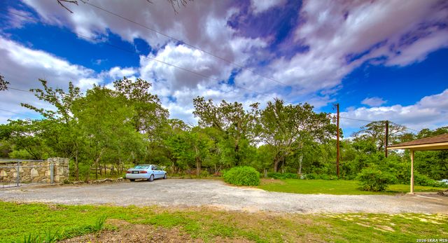 105 Walnut Grove Rd, Boerne, TX 78006