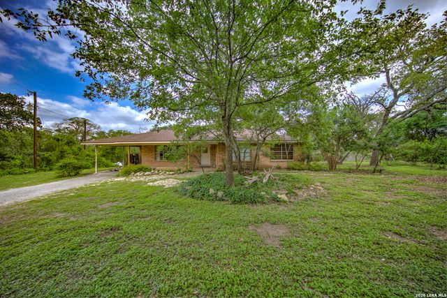 105 Walnut Grove Rd, Boerne, TX 78006
